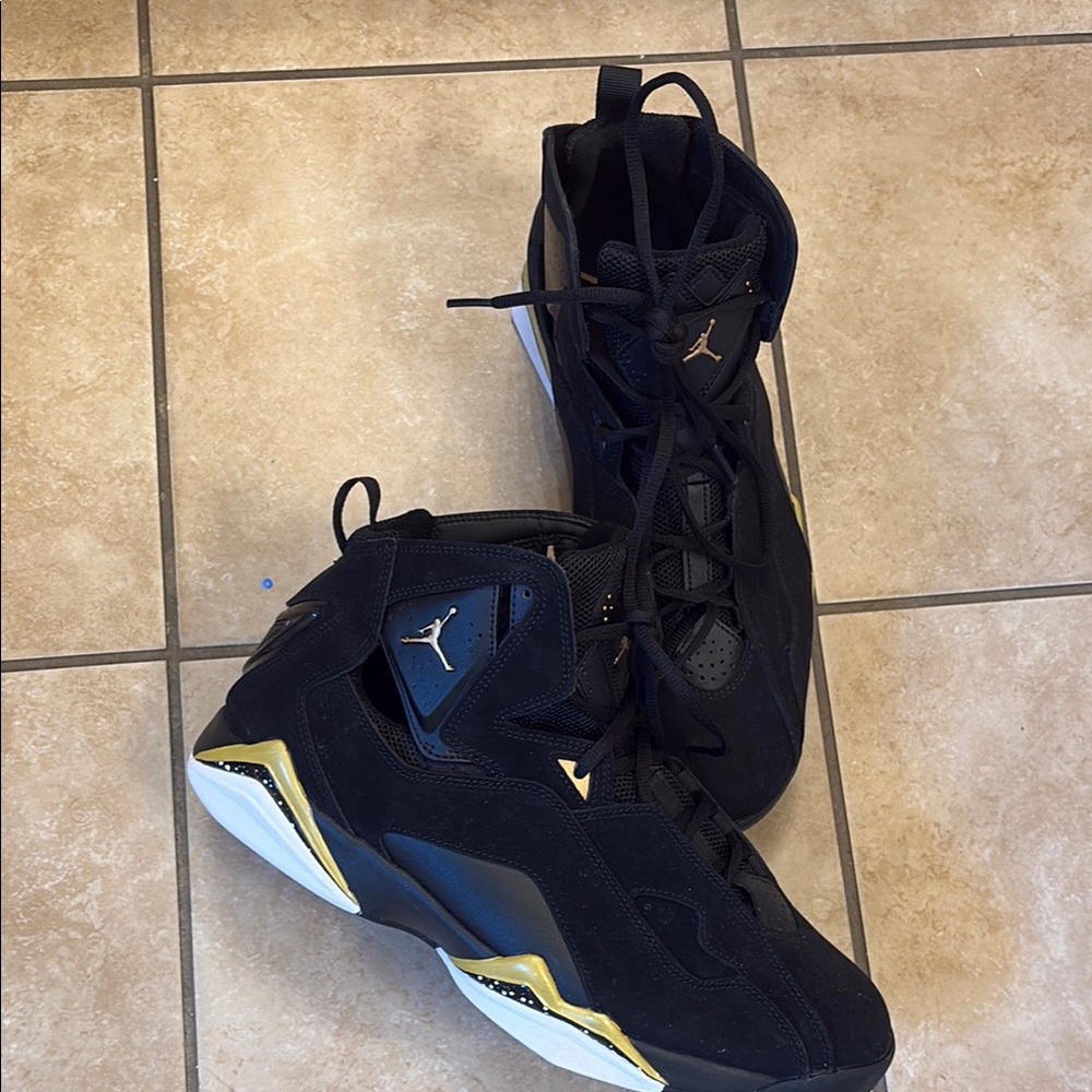 New Authentic Mens Jordans Black and Gold High-Top Sneakers